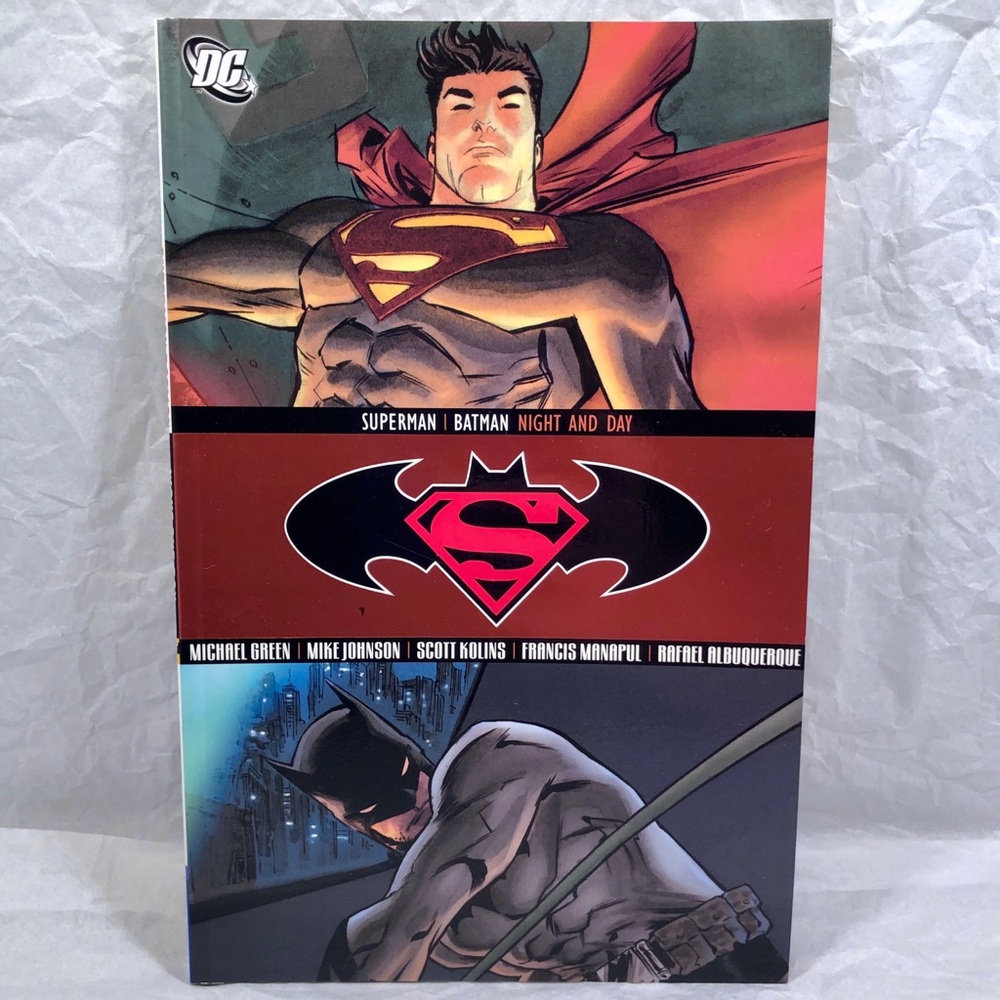 SUPERMAN/BATMAN: NIGHT AND DAY GRAPHIC NOVEL